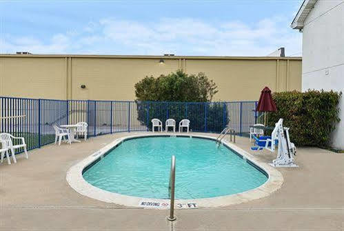 Hotel 6-north Richland Hills, Tx - Ne Worth 2*