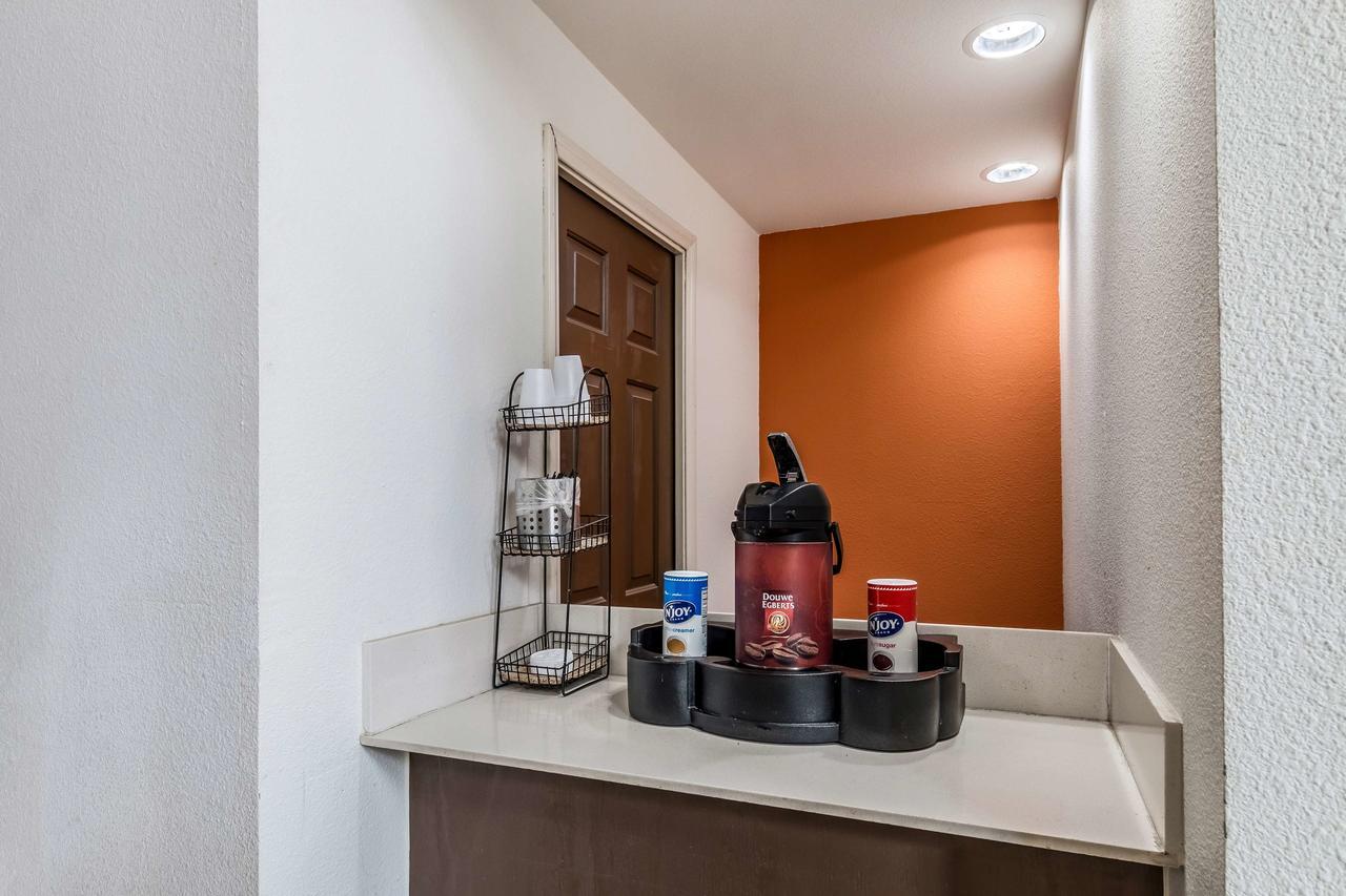 Hotel 6-north Richland Hills, Tx - Ne Worth 2*